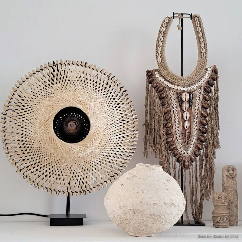 Ratanová stolní lampa hnědá, Cordoba, s vypínačem