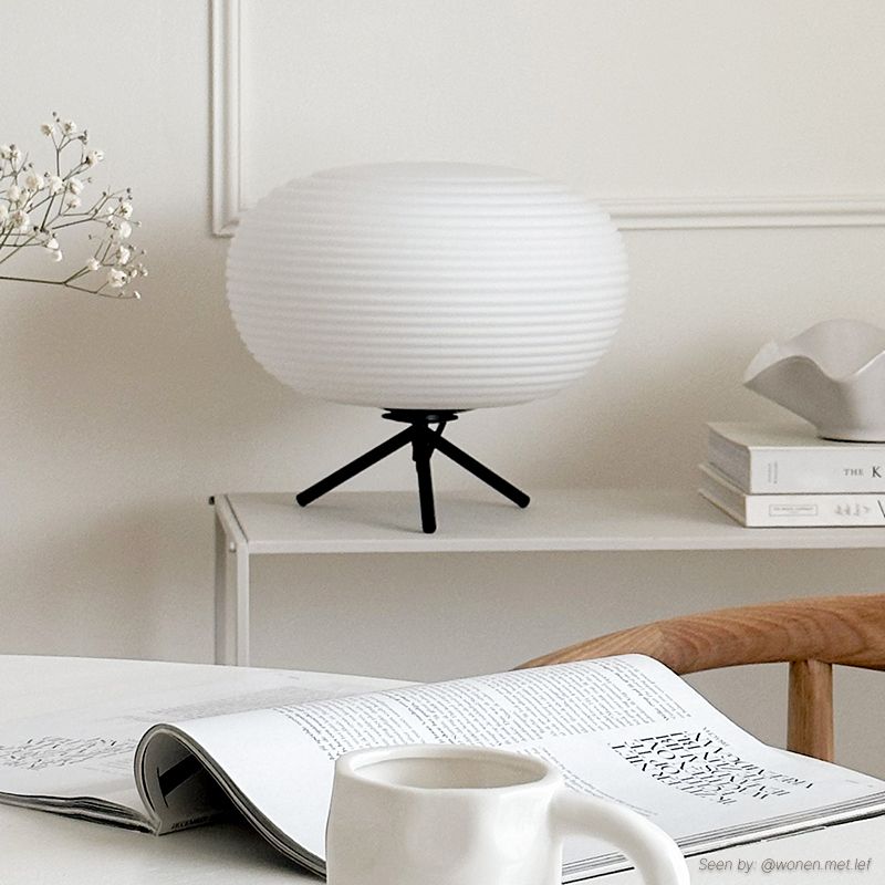 Japandi stolní lampa bílá, Davide, s vypínačem