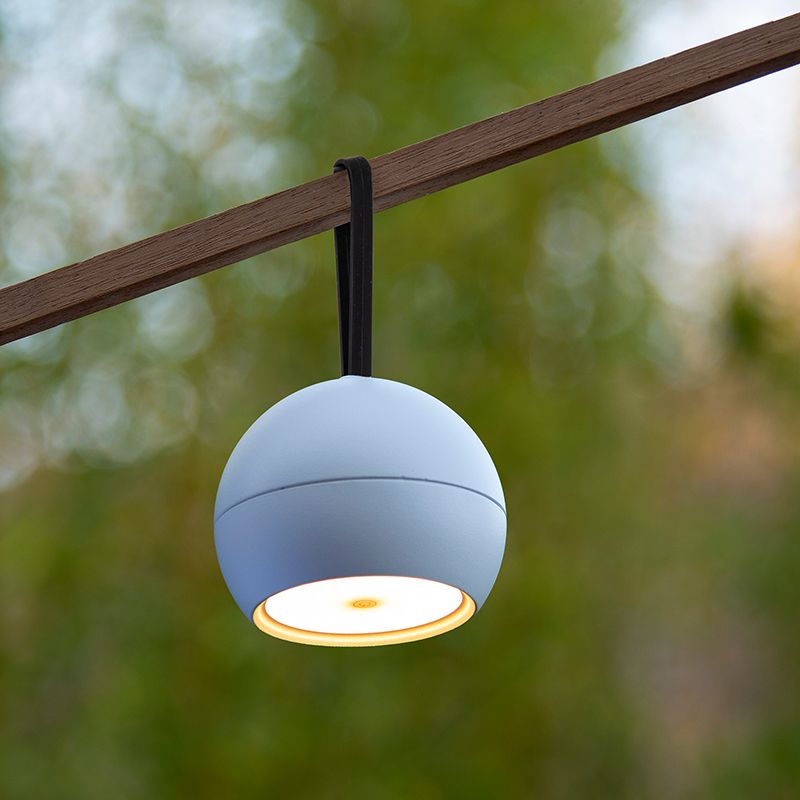 Bílé nabíjecí nástěnné světlo moderní, Lunex, 2W, LED 3000 K, IP54, s vypínačem