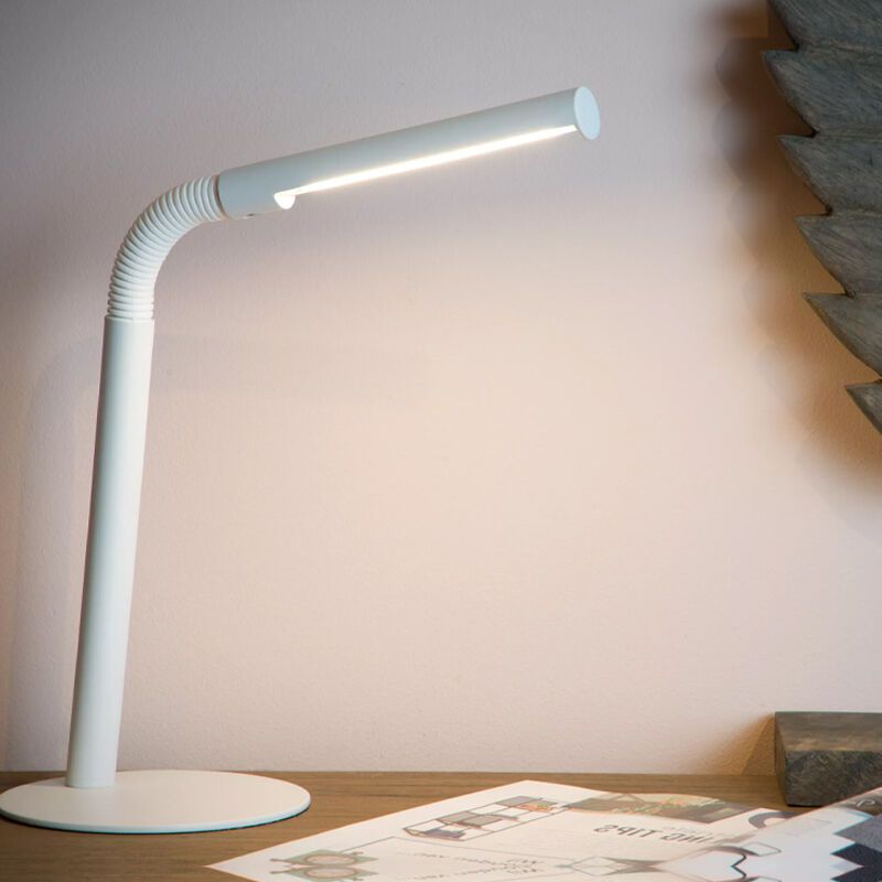 Bílá lampička moderní, Gilly, 3W, LED 2700 K, s vypínačem Bílá lampička moderní, Gilly, 3W, LED 2700 K, s vypínačem