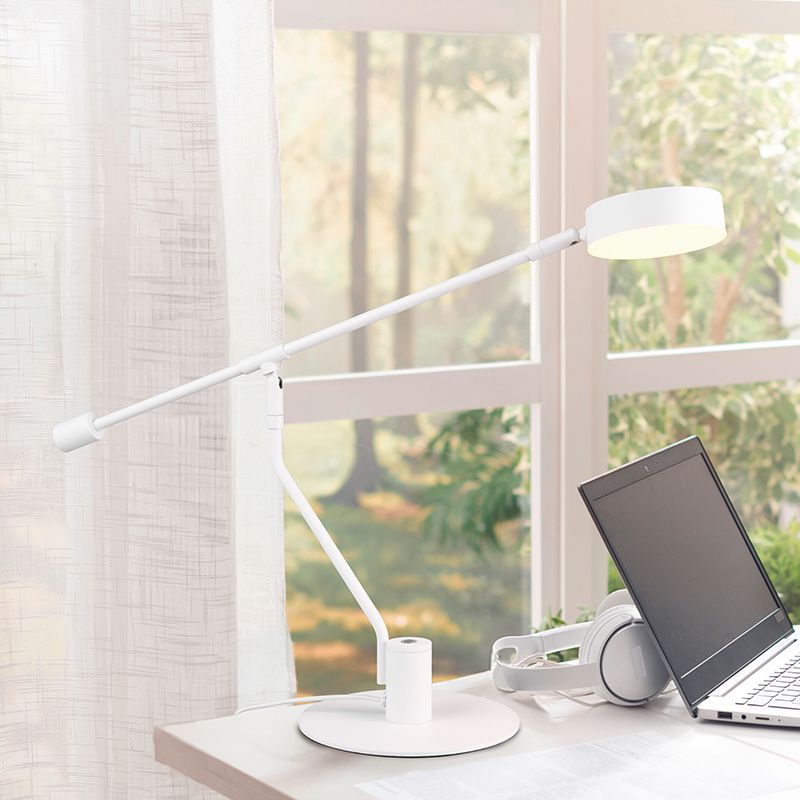 Bílá stolní lampa moderní, Koendert, 6W, LED white switch, s dotykovým stmívačem Bílá stolní lampa moderní, Koendert, 6W, LED white switch, s dotykovým stmívačem