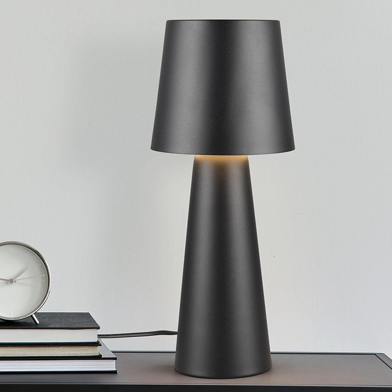 Černá stolní lampa moderní, Lillyam, s vypínačem Černá stolní lampa moderní, Lillyam, s vypínačem