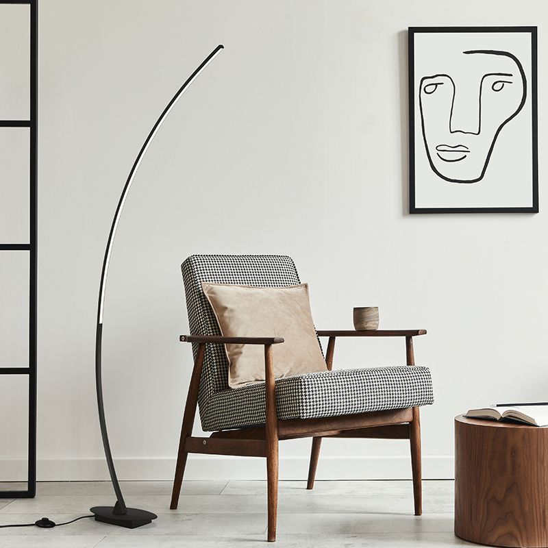 Černá oblouková lampa designová, Vessla, 11W, LED 3000 K, s vypínačem