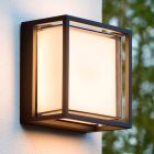 Černé venkovní světlo moderní, Singa, 9,6W, LED 2700 K, IP54