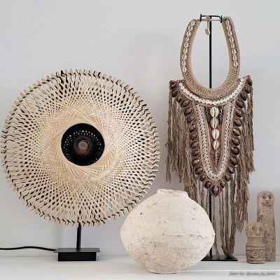 Ratanová stolní lampa hnědá, Cordoba, s vypínačem